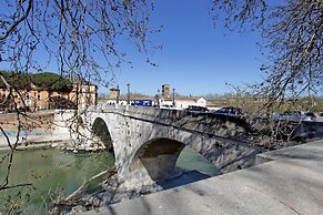 Tiberina Spacious Apartment