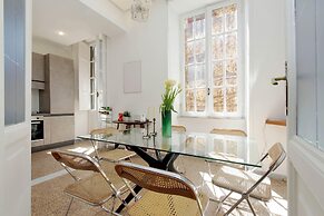 Tiberina Spacious Apartment