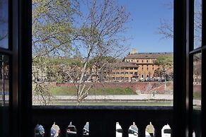 Tiberina Spacious Apartment