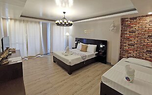 Casa Almarenzo Bed & Breakfast