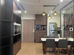 HKG-Vinhomes Sky Lake - Luxury Apartment