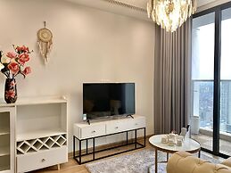 HKG-Vinhomes Sky Lake - Luxury Apartment