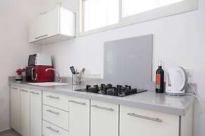 Bat Galim Simple Living by Sea N' Rent