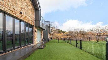 Gapyeong Meong Valley Pension