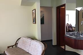 M3 Riviera Inn Residence 84