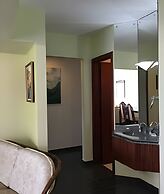 M3 Riviera Inn Residence 84