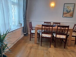 Melo House Grove - Huku Kwetu