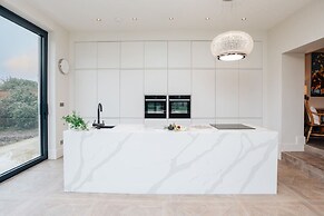 Wisteria House in Buckinghamshire