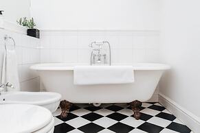 Wisteria House in Buckinghamshire