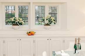 Wisteria House in Buckinghamshire