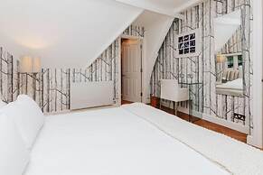 Wisteria House - Sleeps 11