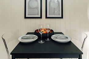 Wisteria House - Sleeps 11