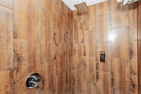 Wisteria House - Sleeps 11