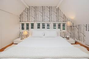 Wisteria House - Sleeps 11