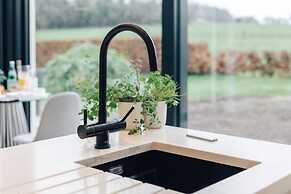 Wisteria House - Sleeps 11