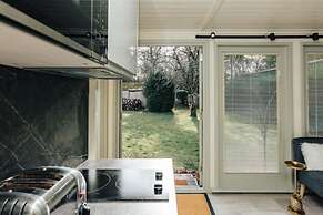 Wisteria House - Sleeps 11