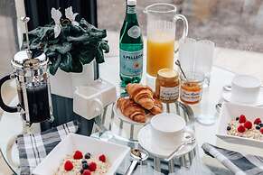 Wisteria House - Sleeps 11