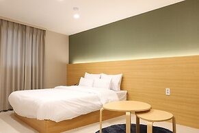 CALM REST HOTEL GIMHAE