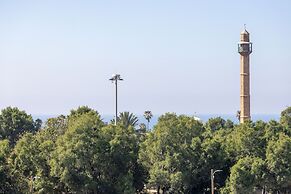 HaCarmel Market Vibrat Apt by Sea N Rent