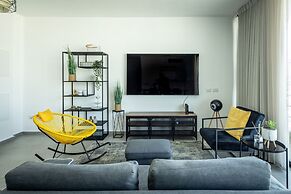 HaCarmel Market Vibrat Apt by Sea N Rent
