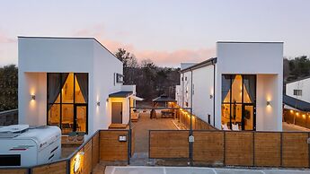 Gangneung Agigorae Poolvilla