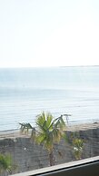The Beachfront Apartment