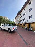 Brain B Hotel and Suites