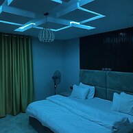 Brain B Hotel and Suites