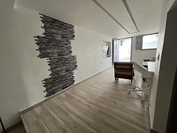 Emporio New Classic Santorini StylishApt