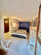 Residence Domos De Rocca