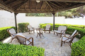 Villetta Sirena Near The Beach