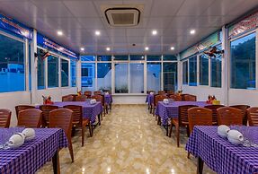 Catba Hong Kong Hotel