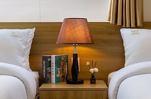 Catba Hong Kong Hotel