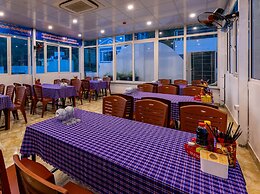 Catba Hong Kong Hotel