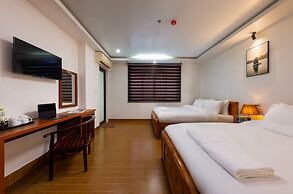 Catba Hong Kong Hotel