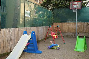 Coral Cottage House by A&D Properties