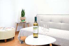 Coral Cottage House by A&D Properties