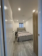 Cozy 2 Bed Property in High Wycombe Tn