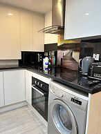 Cozy 2 Bed Property in High Wycombe Tn