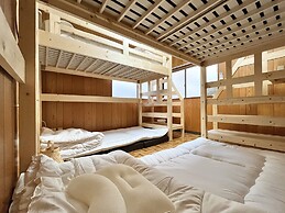 Sakula House