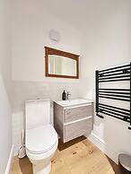 Pontcanna Sapphire-Cardiff City Centre