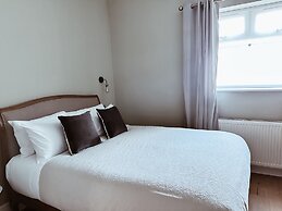 Pontcanna Sapphire-Cardiff City Centre