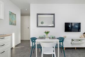 Grunwaldzka Apartment for 4 by Renters