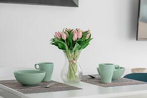 Grunwaldzka Apartment for 4 by Renters