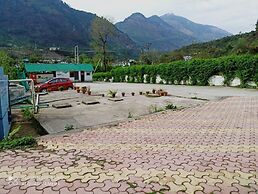 Snow Touch Resort By Sriniwasa Hotels