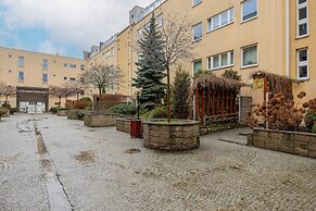 Warsaw Apartment With Terrace by Renters