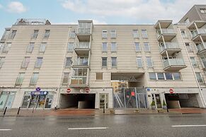Warsaw Apartment With Terrace by Renters