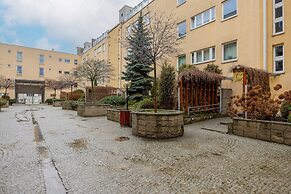 Warsaw Apartment With Terrace by Renters