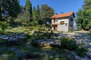 Zio Enry Garden Orta Lake