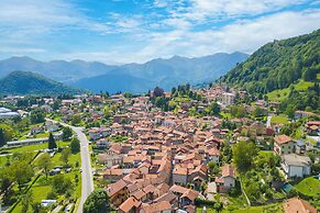 Zio Enry Garden Orta Lake